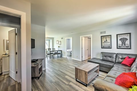 Twin Lakes Escape w/ Deck < 1 Mi to Beach! House in Twin Lakes