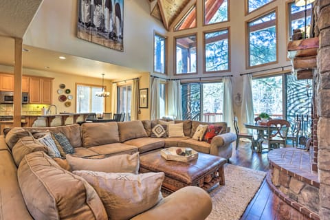 Walk to Ski Lift: Gem w/ Hot Tub in Big Bear Lake House in Big Bear