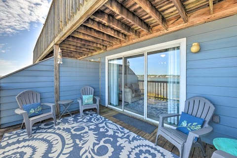 Stylish Gulf Shores Getaway w/ Dock Access! Apartment in West Beach