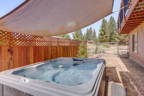 1 Mi to Slopes: Big Bear Lake 'Alpen Haus' w/ Spa House in Big Bear