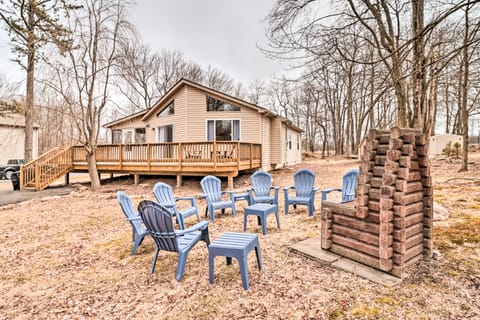 Albrightsville Cabin w/ Fire Pit: Swim, Hike & Ski House in Pocono Mountains