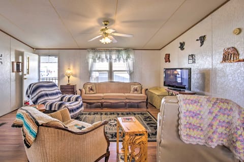 Cozy Yuma Retreat w/ Furnished Patio & Grill! House in Fortuna Foothills