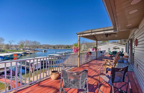 Private Dock, Waterfront Views! Sunrise Beach Home House in Sunrise Beach