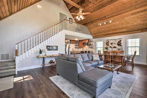 Lakefront Eatonton Home: Boat Dock + Fire Pit House in Lake Sinclair