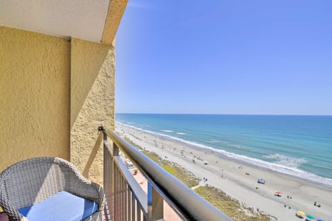Ocean View & Lazy River: Condo in Myrtle Beach! Apartment in Myrtle Beach