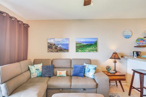 Molokai Shores Resort Condo w/ Pool & Views! Apartment in Kaunakakai