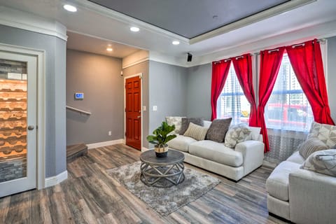 Modern Sacramento House ~ 12 Mi to Downtown! House in Sacramento