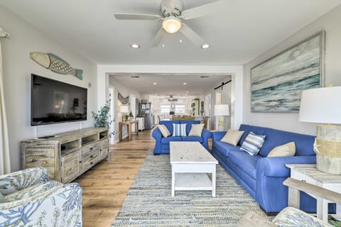 Breezy PCB Retreat w/ Direct Beach Access! Cottage in Sunnyside