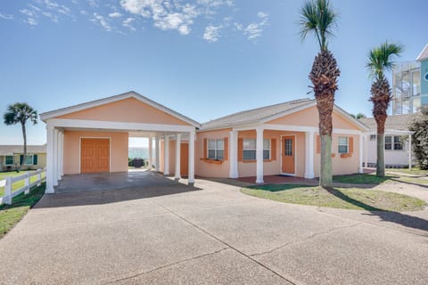 Breezy PCB Retreat w/ Direct Beach Access! Cottage in Sunnyside