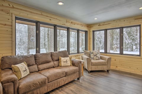 'Deerskin Lodge' w/ Boat Dock & Fire Pit! House in Wisconsin