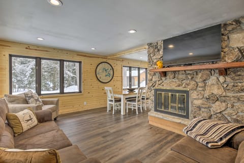 'Deerskin Lodge' w/ Boat Dock & Fire Pit! House in Wisconsin