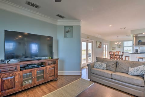 Bay Views! Family-Friendly Galveston Resort House House in Galveston Island