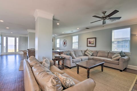 Bay Views! Family-Friendly Galveston Resort House House in Galveston Island