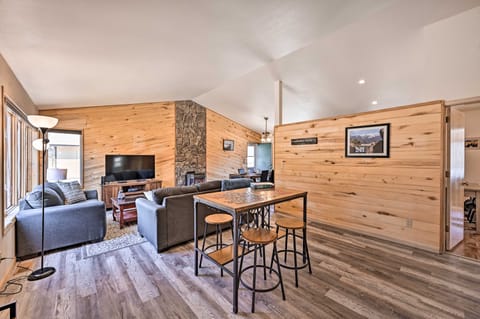 Charming Buena Vista Home w/ Hot Tub + Deck! House in Buena Vista