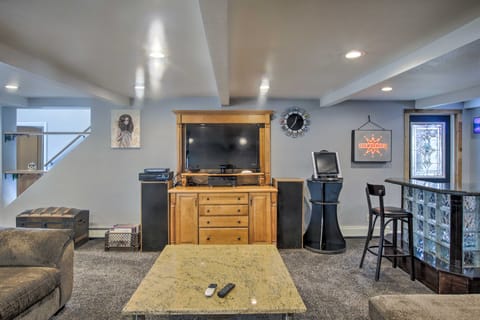 Spacious Sheboygan Home w/ Grill & Fire Pit! House in Wisconsin