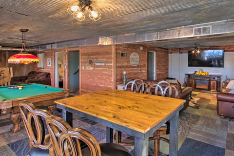 Lakefront Gem w/ Screened Porch + Game Room! House in Table Rock Lake