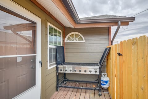 Cozy Oklahoma City Home w/ Deck & Gas Grill! House in Oklahoma City