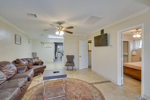 Cozy Oklahoma City Home w/ Deck & Gas Grill! House in Oklahoma City