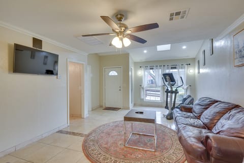 Cozy Oklahoma City Home w/ Deck & Gas Grill! House in Oklahoma City