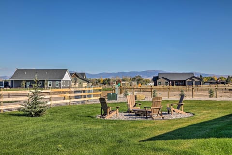 1 Mi to Beaverhead River: Mtn-View Dillon Retreat House in Idaho