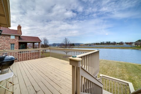 Dyer Family Escape - 20 Mi to Lake Michigan! Apartment in Indiana