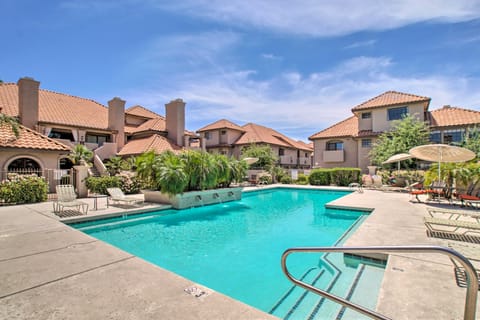 Walk to Park: Snowbird Haven w/ Pool in Scottsdale Apartment in Tempe