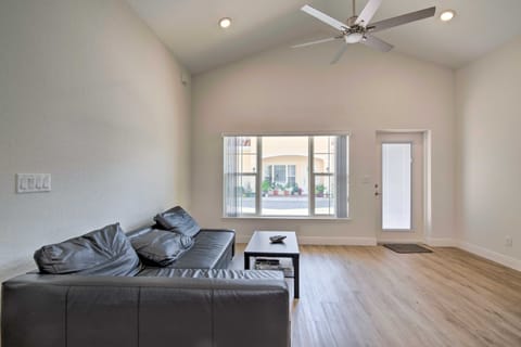 Sleek Tavares Condo 3 Miles to Downtown Apartment in Tavares