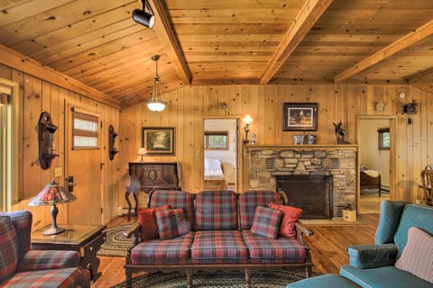 Cozy Baileys Harbor Cottage on Lake Michigan! Cottage in Door County