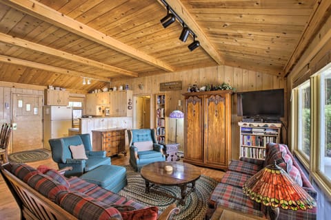 Cozy Baileys Harbor Cottage on Lake Michigan! Cottage in Door County