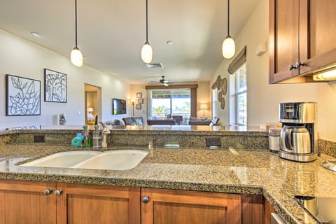 Sun-Soaked Waikoloa Retreat w/ Private Lanai! Apartment in Puako