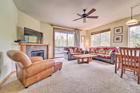 2 Mi to Donner Lake: Walkable Truckee Condo! Apartment in Truckee