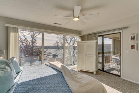 Lake-View Balcony, Pool Access! Osage Beach Gem Apartment in Lake of the Ozarks