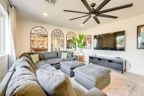 Families w/ Pets Welcome! Home 4 Mi to Dtwn Tempe House in Tempe