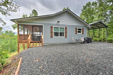 Hot Tub Relaxation & Mtn View: ‘Sky Blue Overlook’ House in Marble