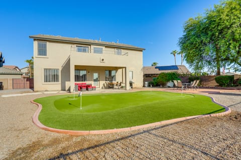 Avondale Abode: Pool, Lake Views & On-Site Fishing House in Avondale