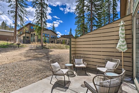 'Rendezvous Buckhorn Cabin' By Hiking Trails House in Fraser