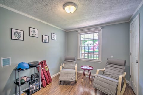 Dog-Friendly Fayetteville Home w/ Hot Tub! House in Fayetteville