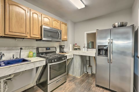 Pet Friendly Gainesville Getaway ~ 2 Mi to UF Apartment in Gainesville
