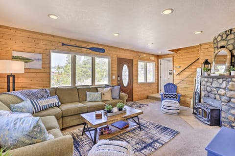 Walk to Water: Grand Lake Home w/ Hot Tub! House in Grand Lake