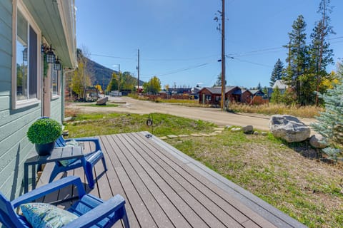 Walk to Water: Grand Lake Home w/ Hot Tub! House in Grand Lake