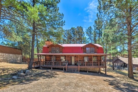 Rustic Ruidoso Log Cabin with Hot Tub & Deck! House in Ruidoso