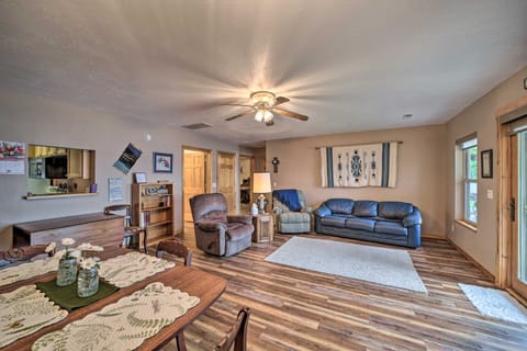 Boat Dock & Fire Pit: 'Sunset Cove' Lakefront Gem Apartment in Lake O The Cherokees