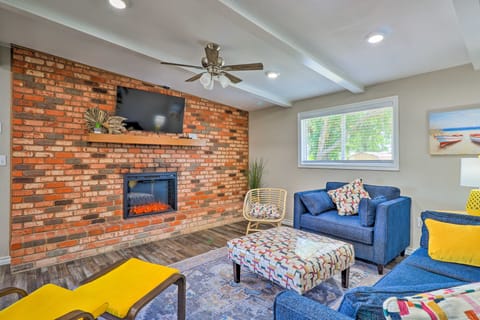 Private Dock - Waterfront Lake Brownwood Gem! Cottage in Texas