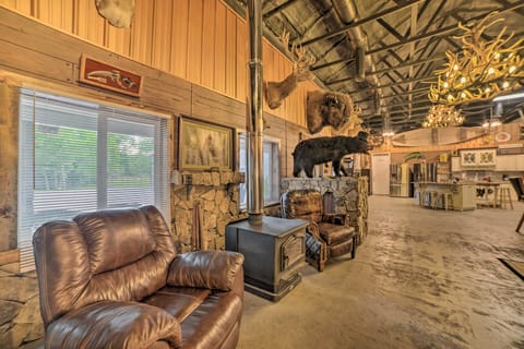 Family Leatherwood Resort Cabin w/ Fire Pit! House in Tennessee