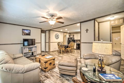 Cozy Hardin Retreat w/ Lake Kentucky View! House in Lake Barkley