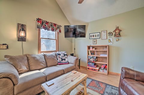 Family Cottage 3 Mi to Higgins Lake State Pk! House in Michigan