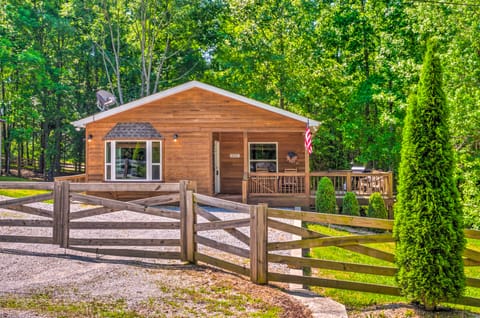 Country Cottage < 3 Mi to Dale Hollow Lake! Cottage in Tennessee