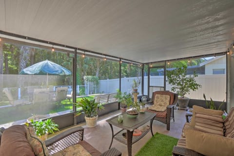 Tampa Home w/ Hot Tub ~ 15 Mi to Downtown! House in Town N Country