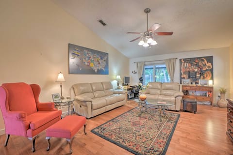 Tampa Home w/ Hot Tub ~ 15 Mi to Downtown! House in Town N Country
