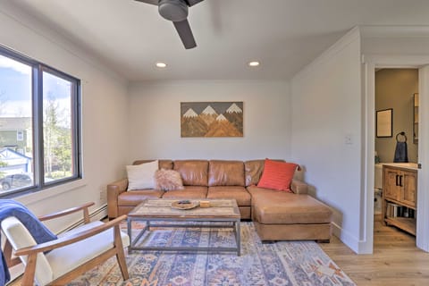 Frisco Mountain Hub: Walk to Main Street Apartment in Frisco